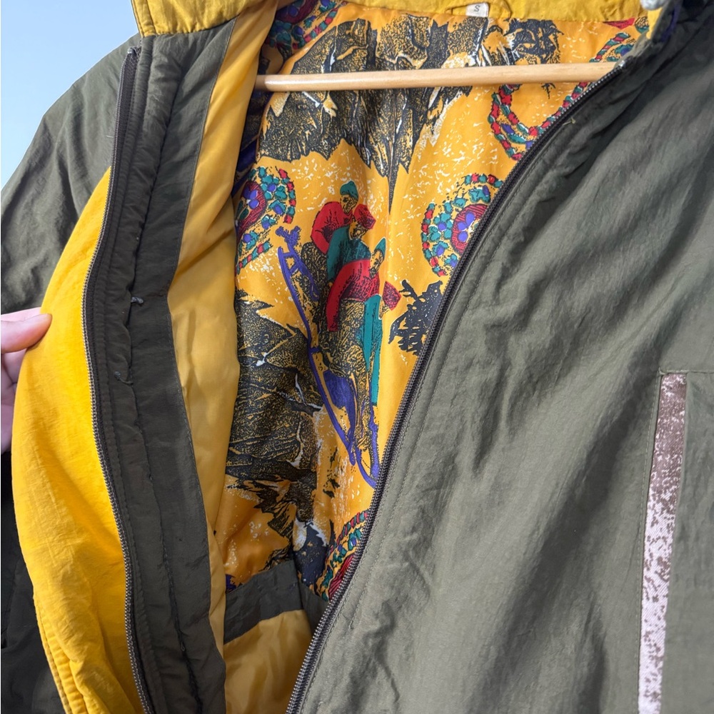 Olive Green and Yellow Vintage Ski Parka Jacket - Picture 4 of 4